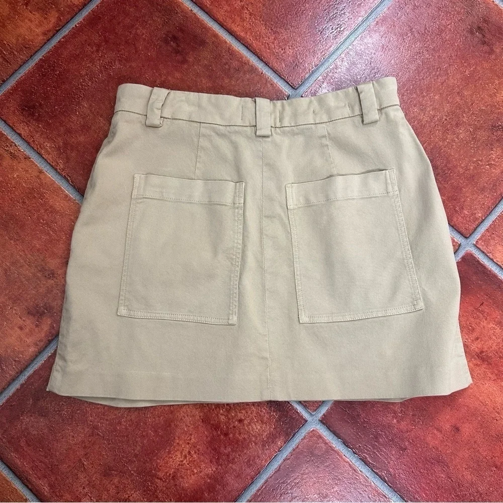 Closed Pleated Cotton Mini Skirt